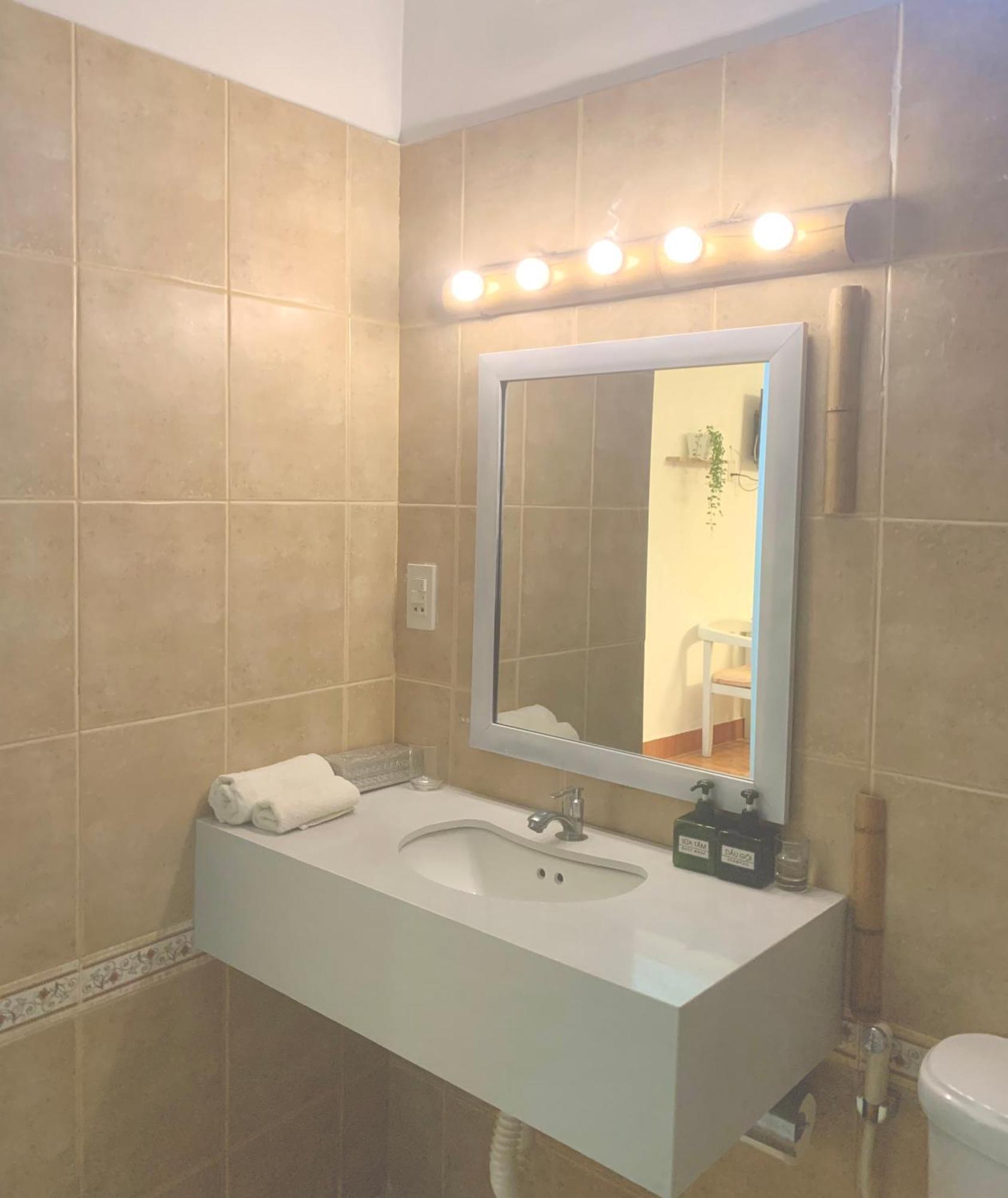 Hotel A L Y S S A Seaside Muine Mui Ne Exterior foto